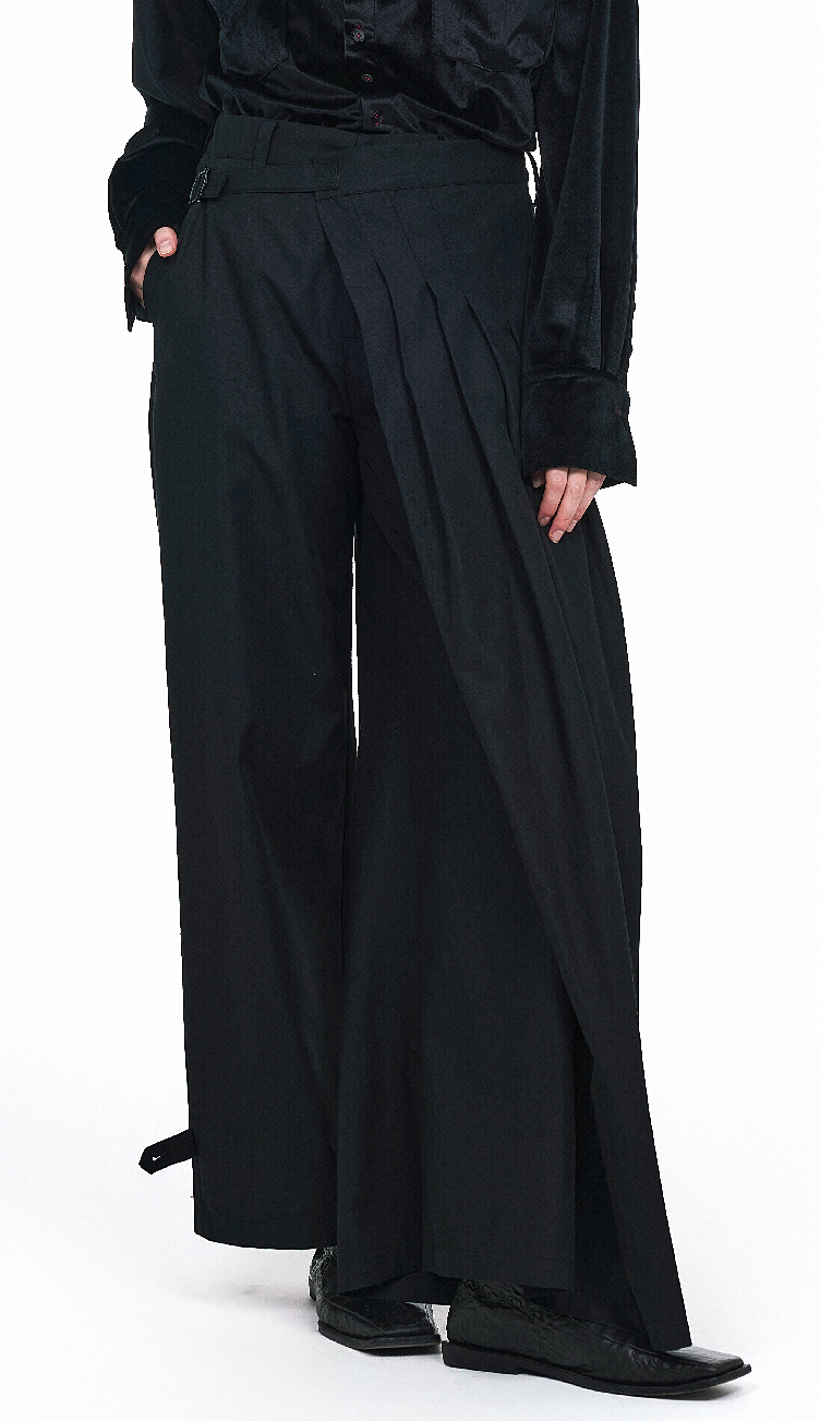 One-sided pleated culottes black