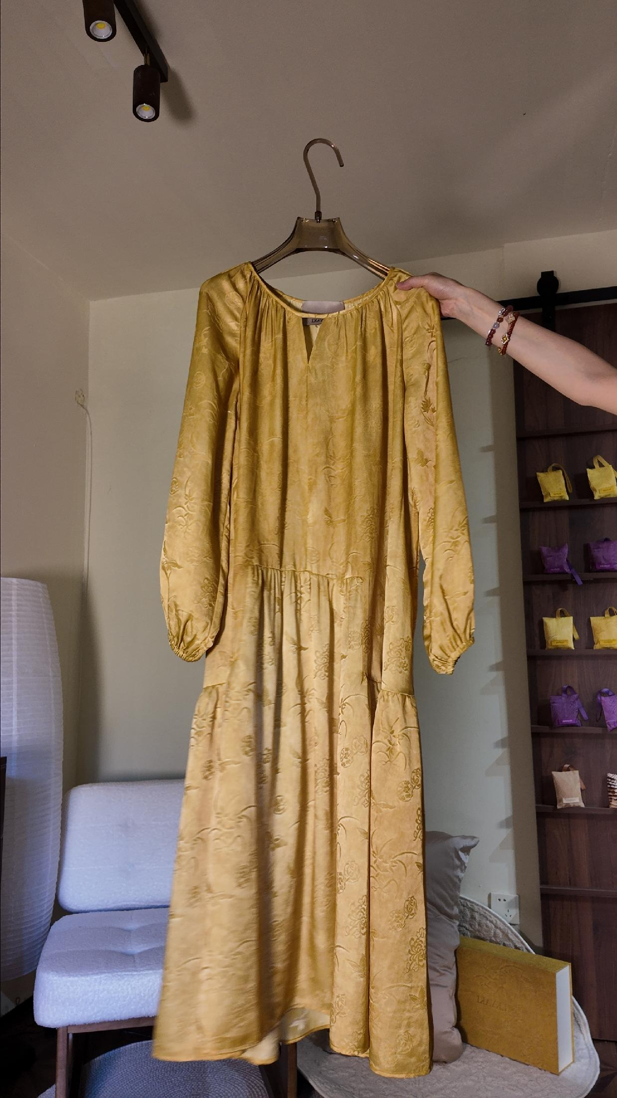 Garden full of spring fragrant cloud gauze dress