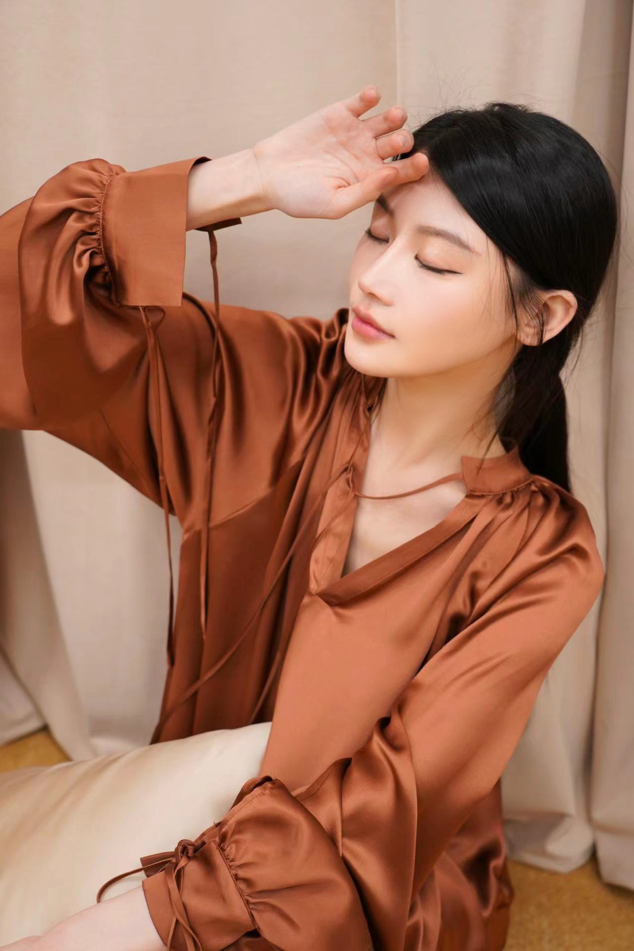Casual weekend style silk shirt dress brick red