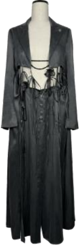 Vertical split strap hand-tailored design right shoulder long coat black