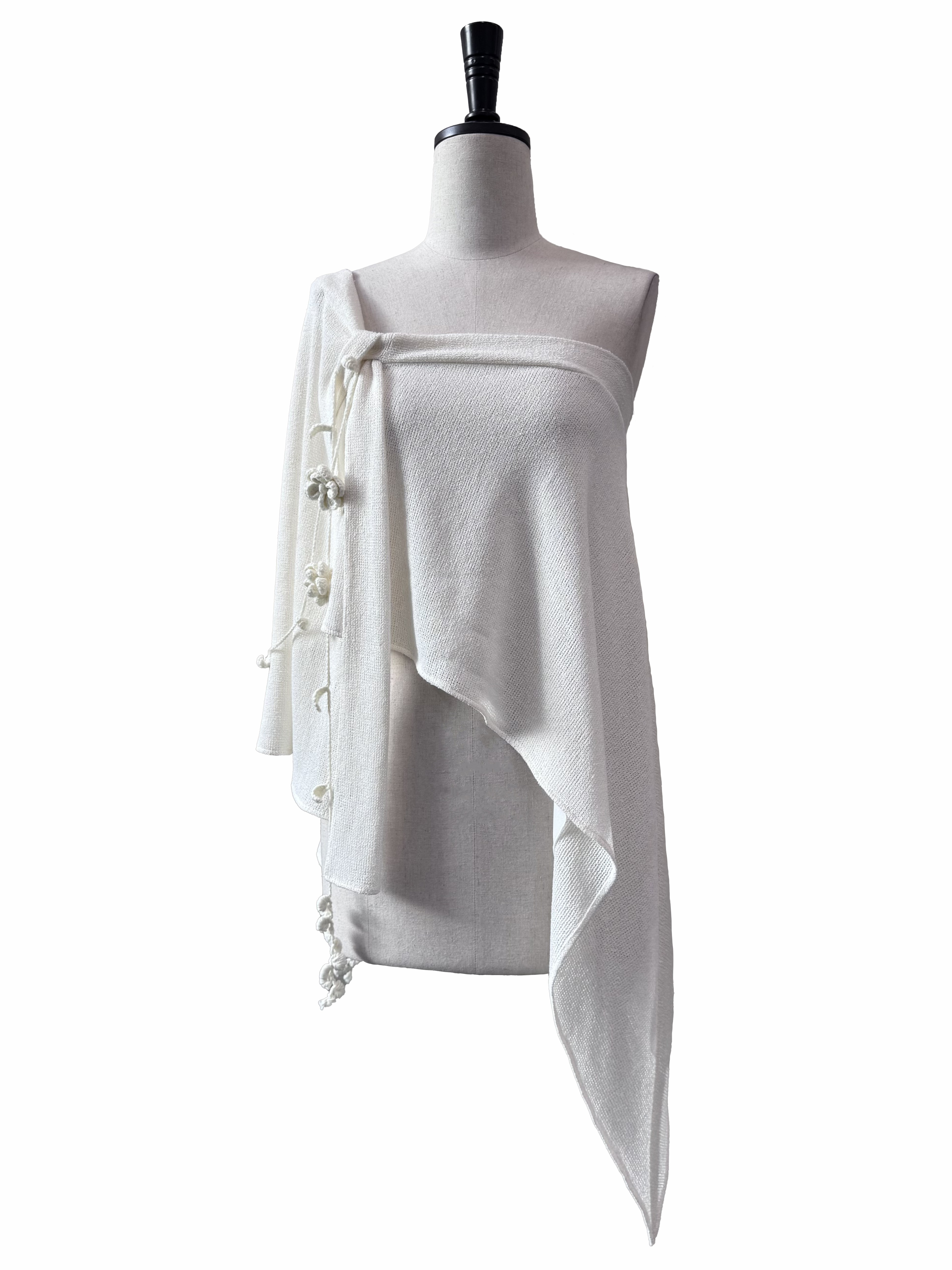 Asymmetrical one-shoulder three-dimensional tube top