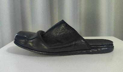Black waxed cowhide black