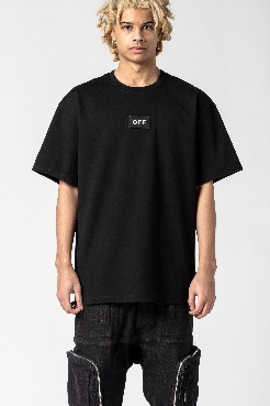 T-shirt black
