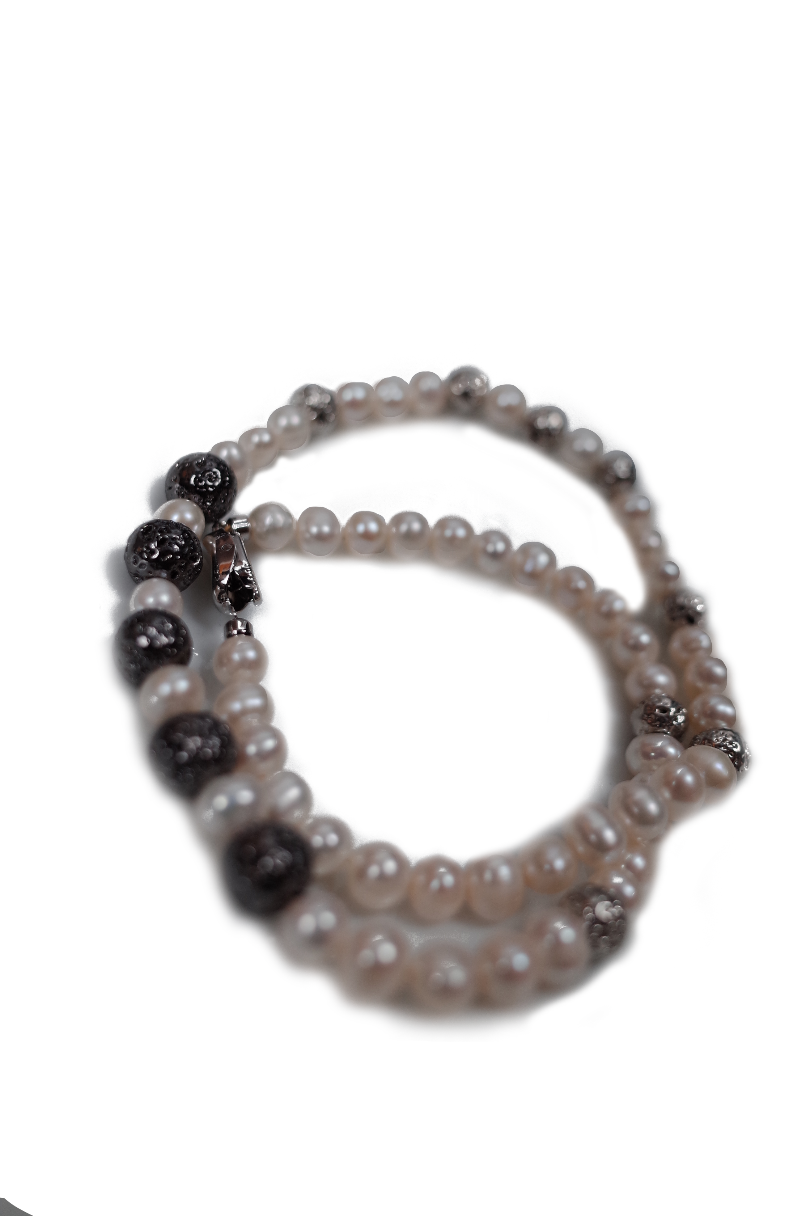 Volcanic stone natural pearl necklace