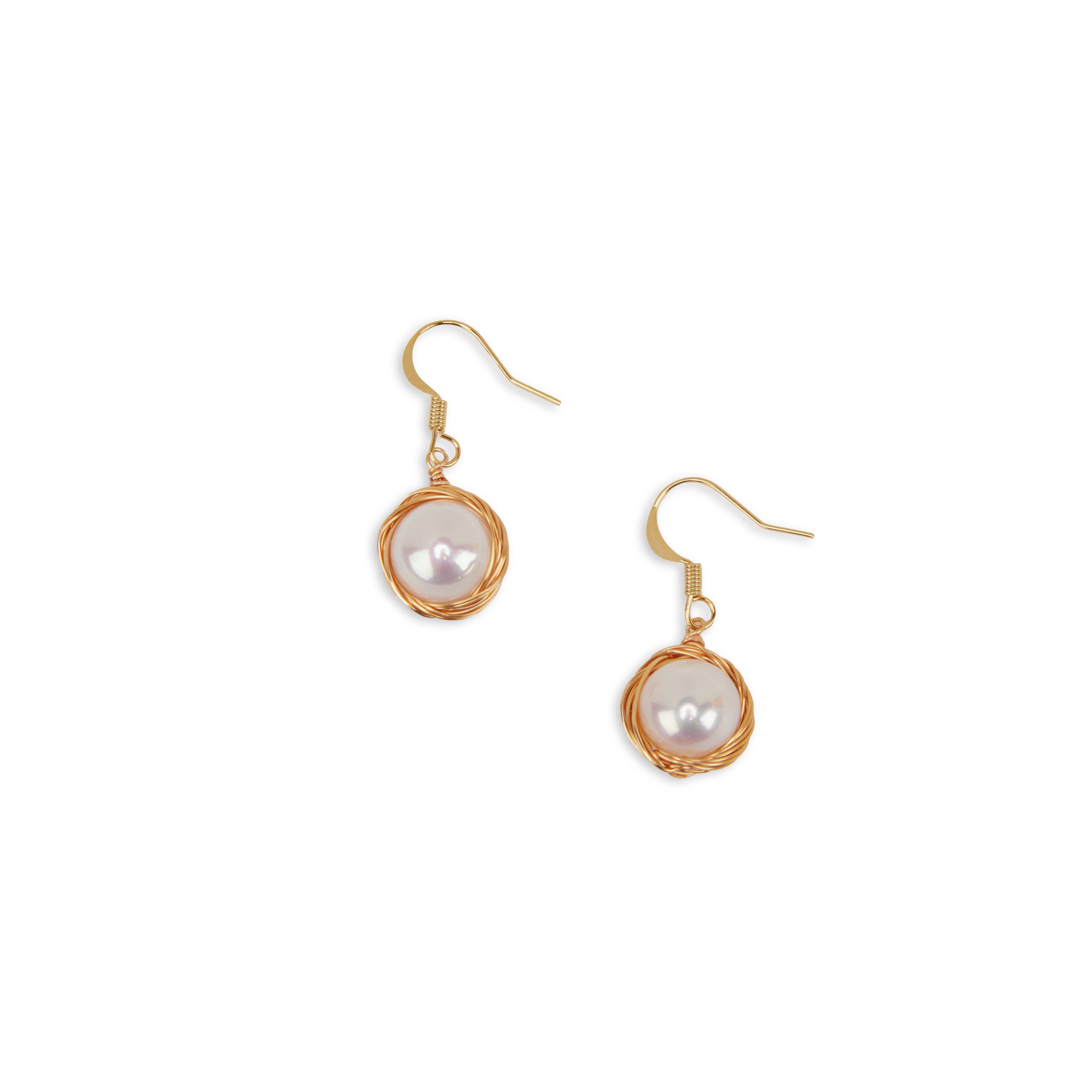 Natural freshwater pearl ear hooks (15-15.6mm)