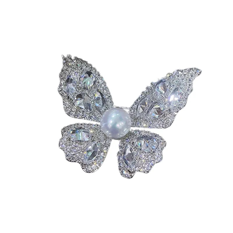AAAAA grade pearlescent pearl butterfly brooch (silver)