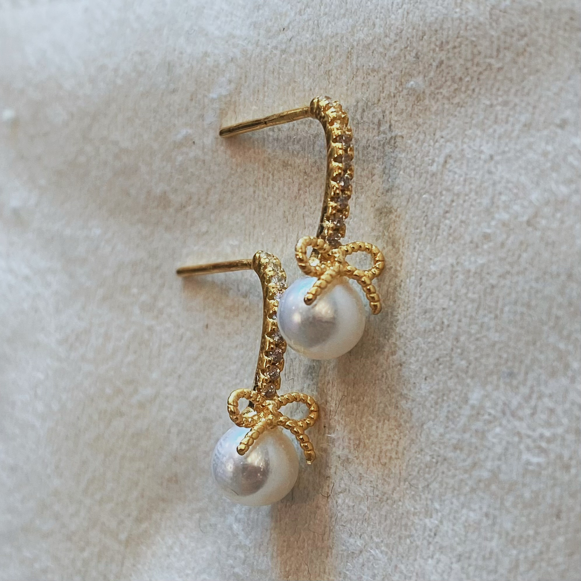 Small fresh bow earrings silver