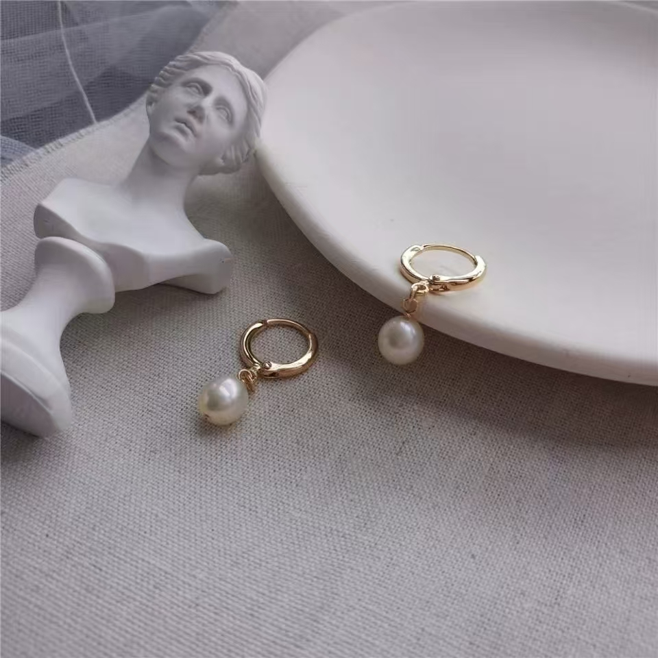 Classic Baroque Pearl Earrings