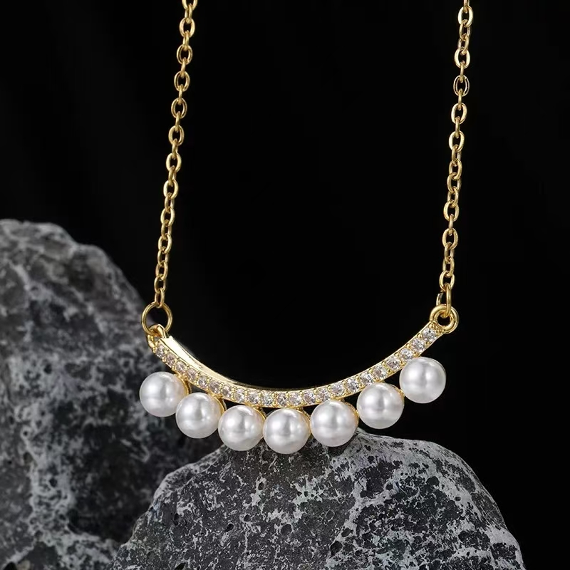 Balance beam seven-bead necklace