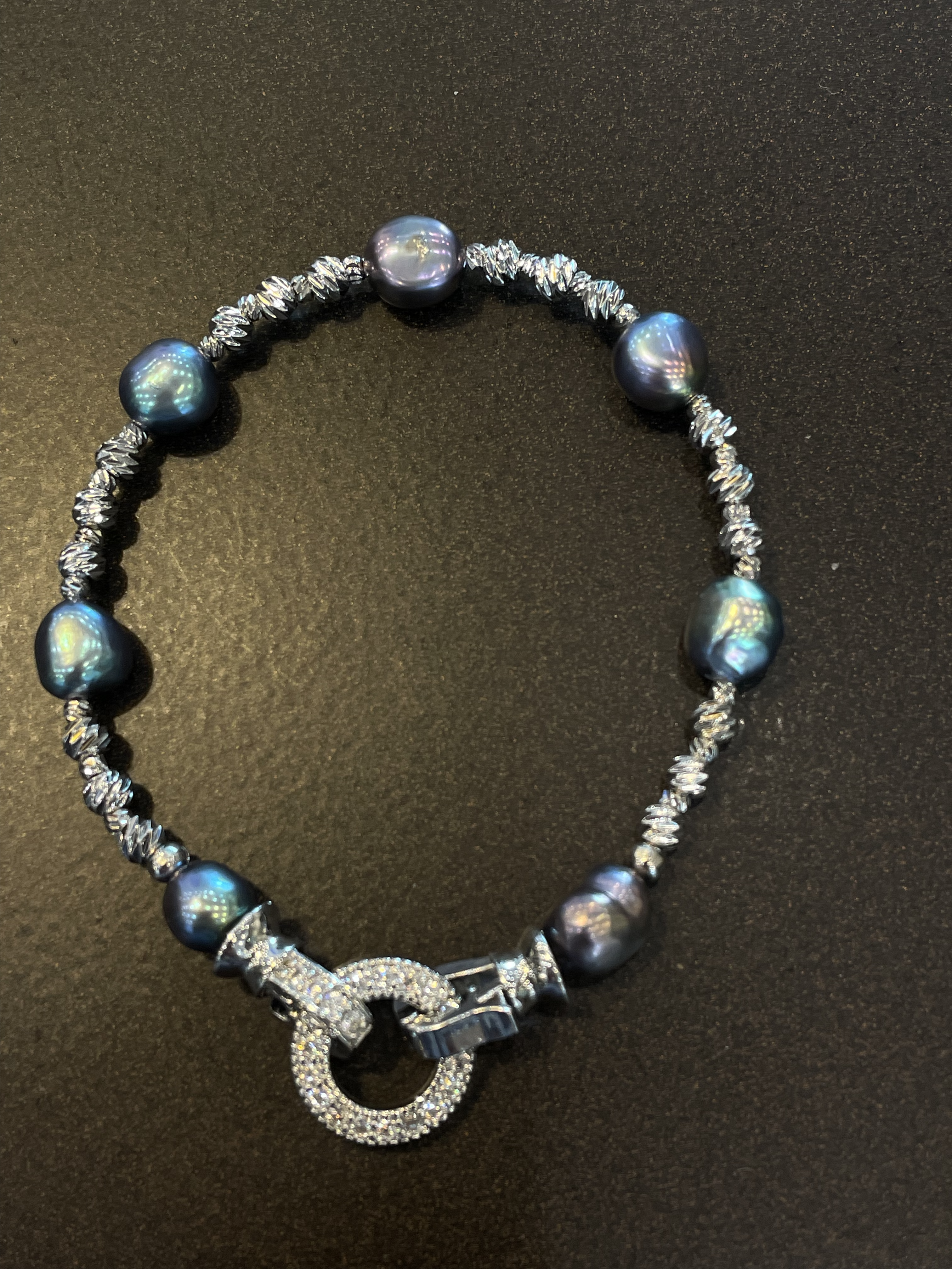 Classic Sparkling Natural Pearl Bracelet