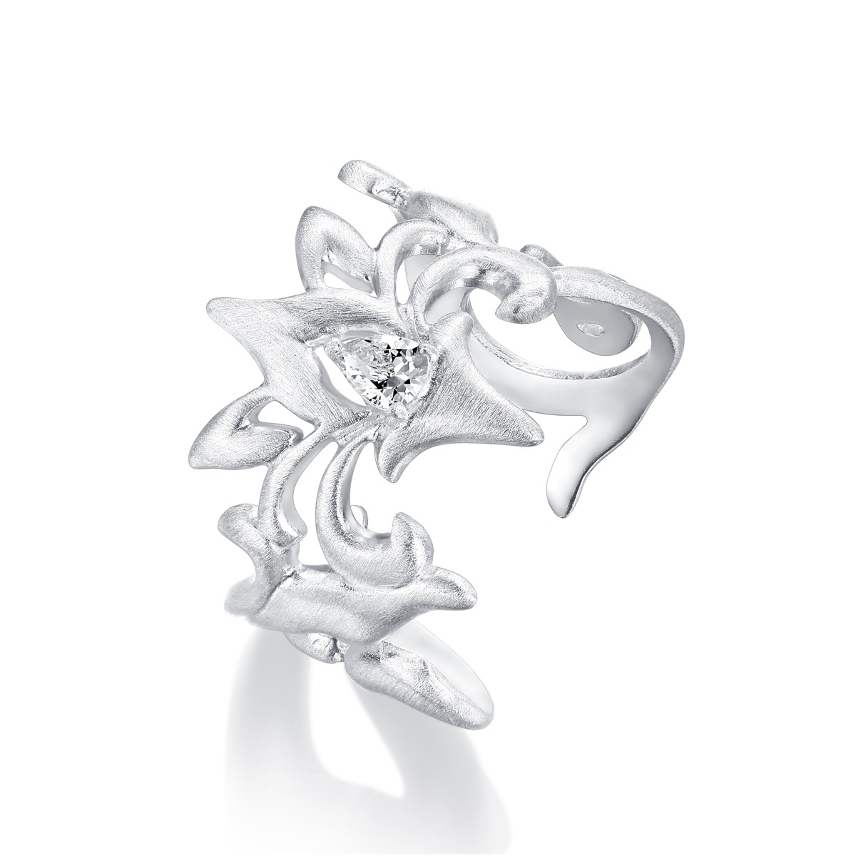 Honeysuckle pattern brushed ring