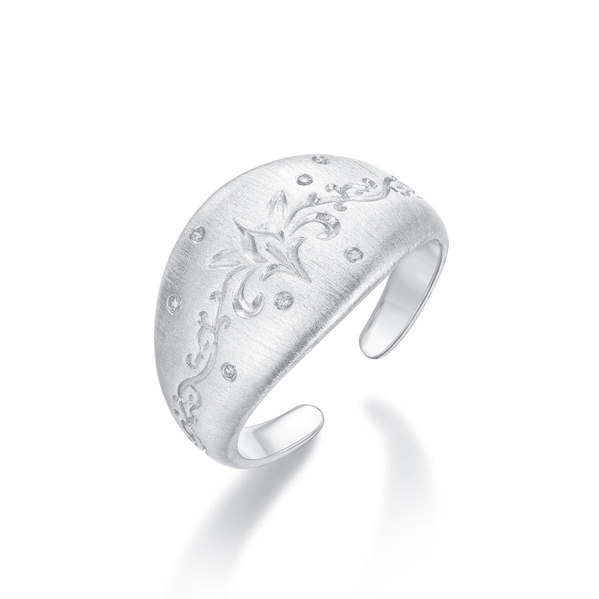 Curly grass engraved ring