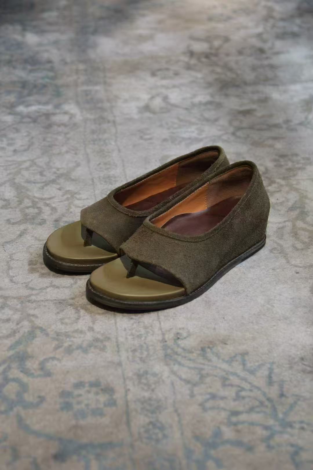 slippers