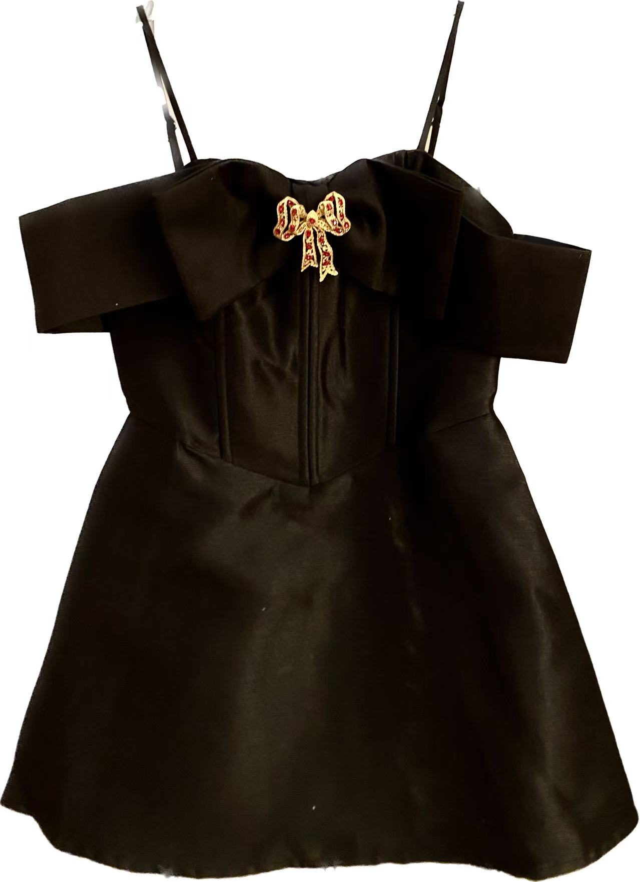 Three-dimensional bow strapless fishbone dress