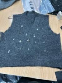 Top gray - Image 1