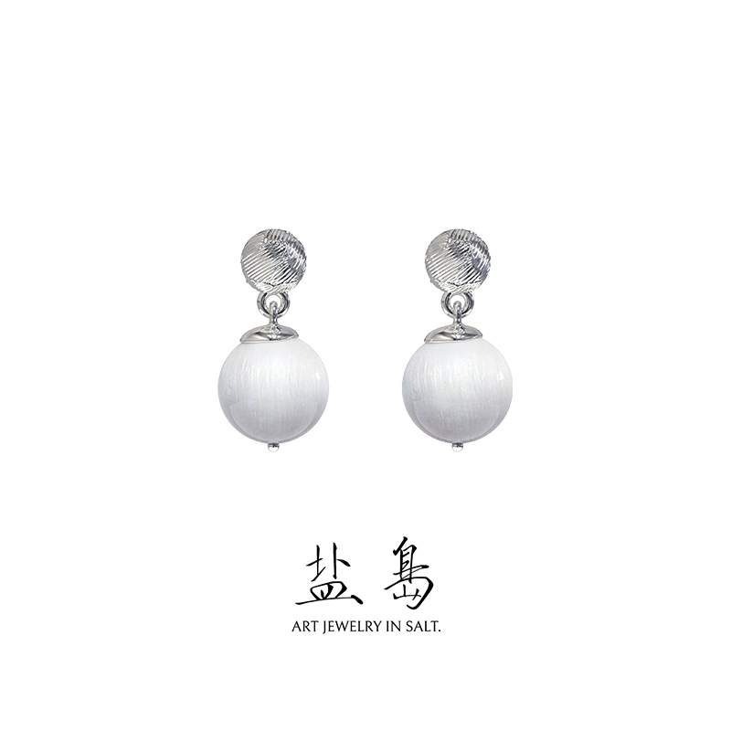Oil painting series brushstroke large and small ball earrings white gold white cat eye - Image 1