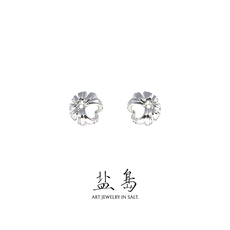 Pyrotechnic series pyrotechnic small earrings white gold