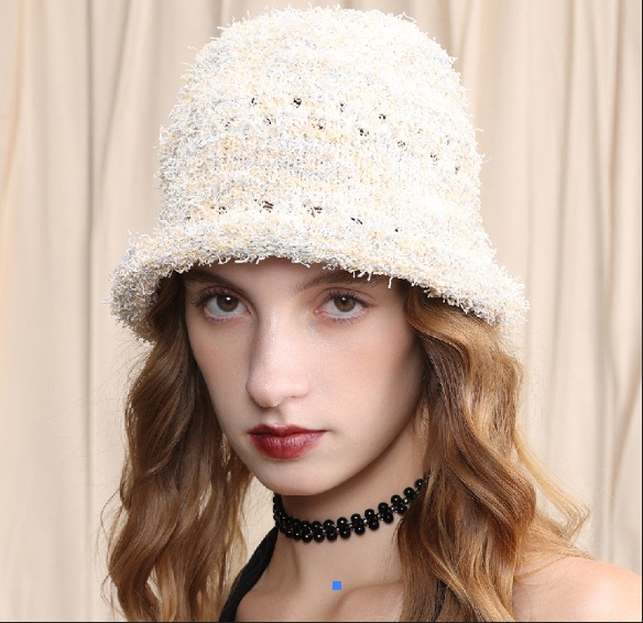 Beige hat 1H1A1MZ723Y