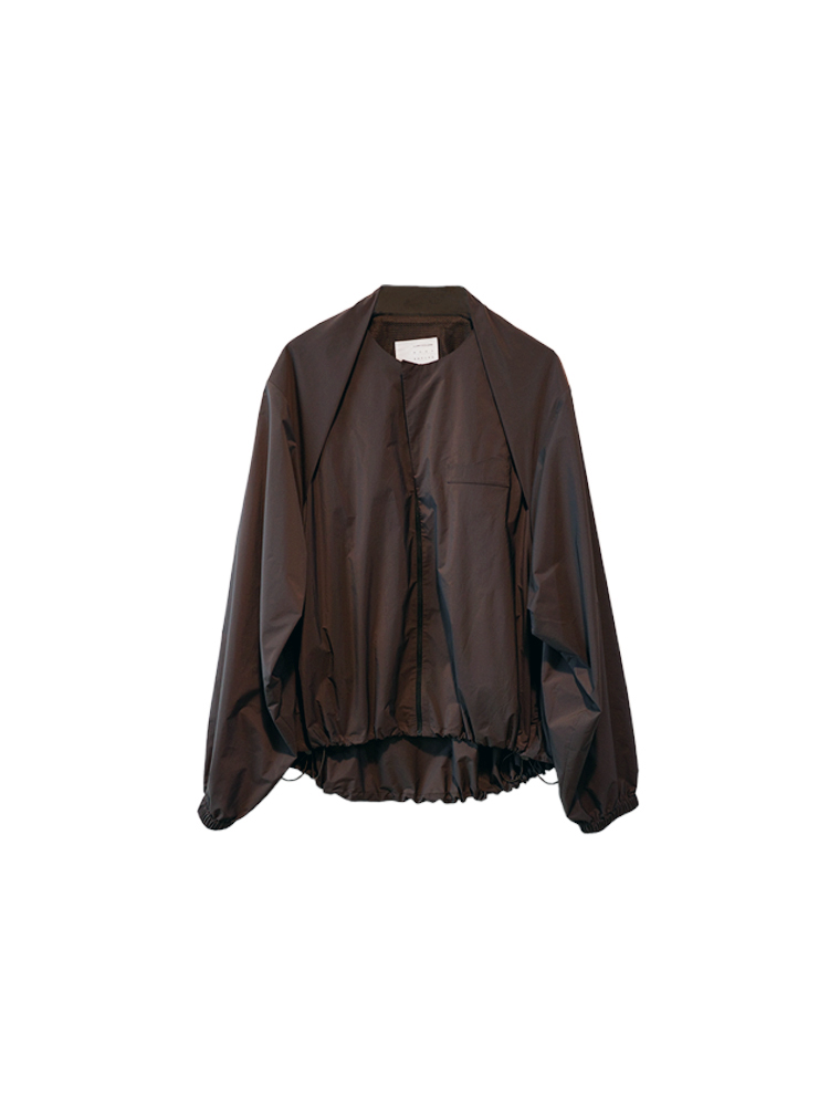Curved folded shoulder jacket