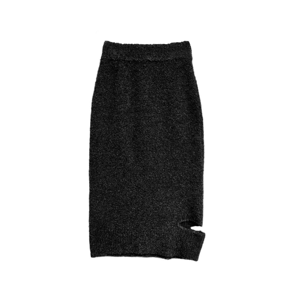 open knitted skirt